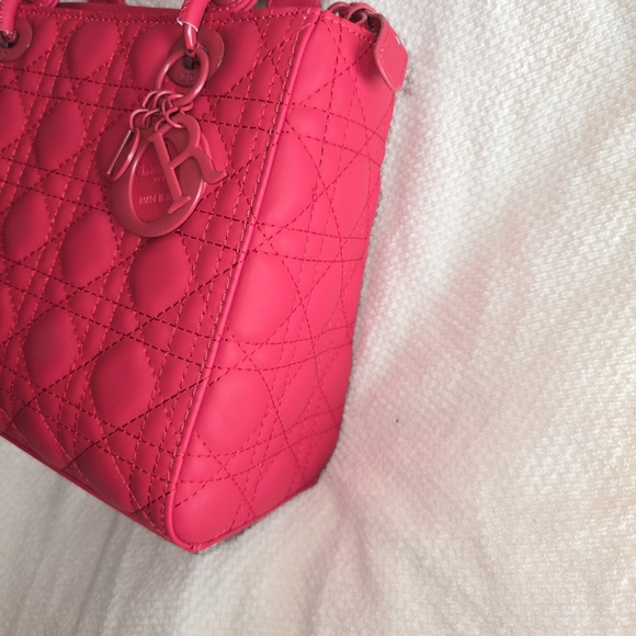 Cd Red Quilted Handbag - Picture 2 of 11